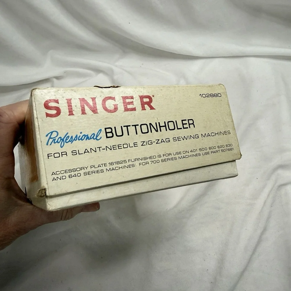 Singer 640 700 Professional Buttonholer 102880 Slant Needle Zig Zag Vintage Set